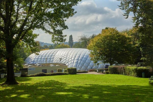 Hightech-Traglufthallen als Alternative zum Hallenbad-Neubau