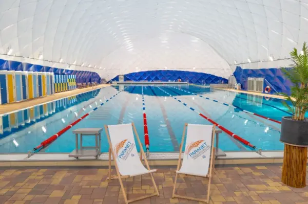 Traglufthalle als Ganzjahreslösung für mehr Schwimmfläche